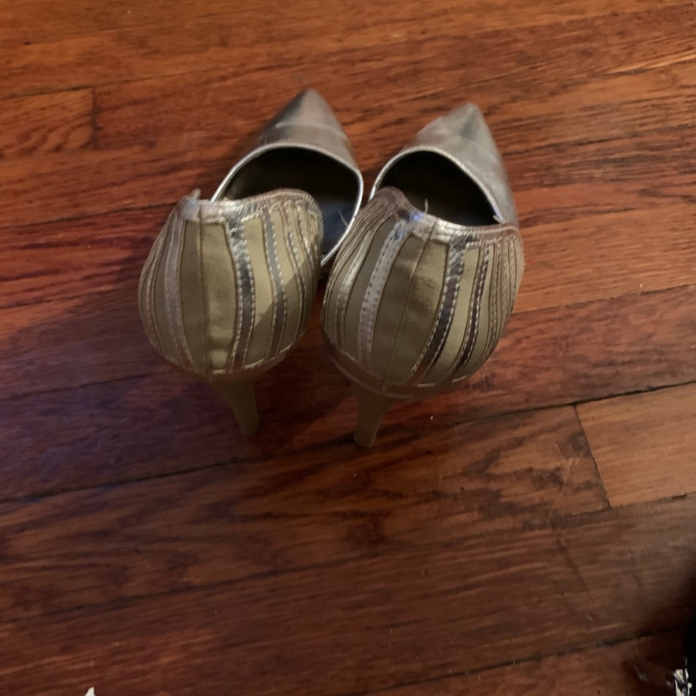 Silver heels - Picture 3 of 3
